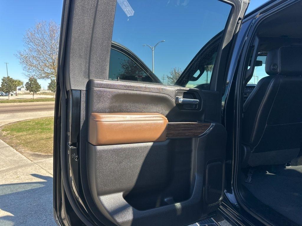 Chevrolet Silverado 3500HD High Country Crew Cab 4WD 2022