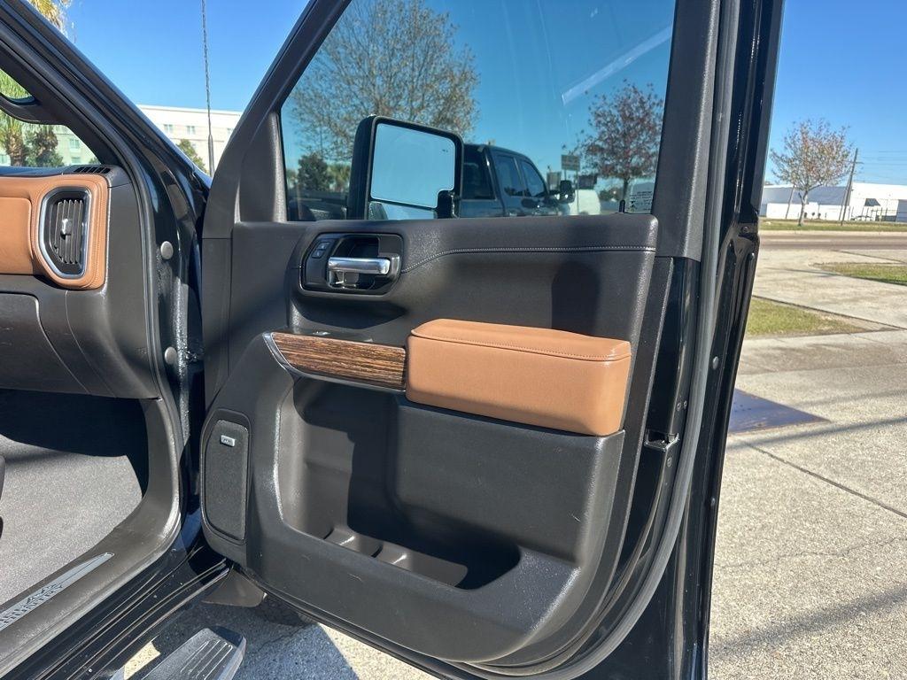 Chevrolet Silverado 3500HD High Country Crew Cab 4WD 2022