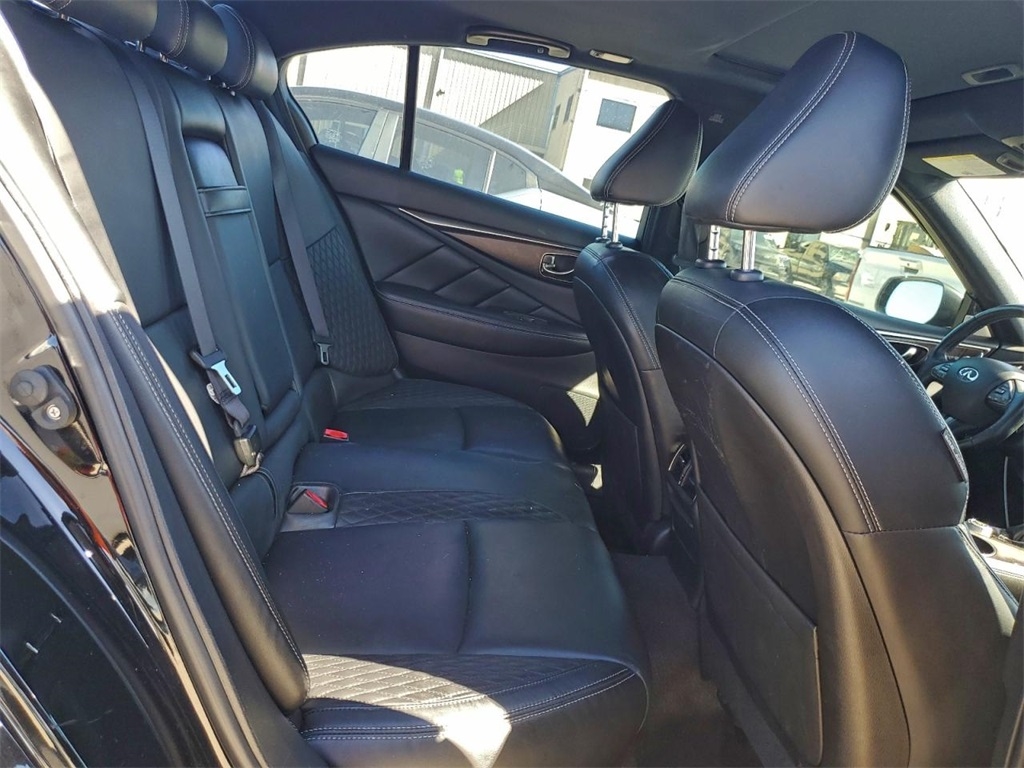 Infiniti Q50 Red Sport 400 2017