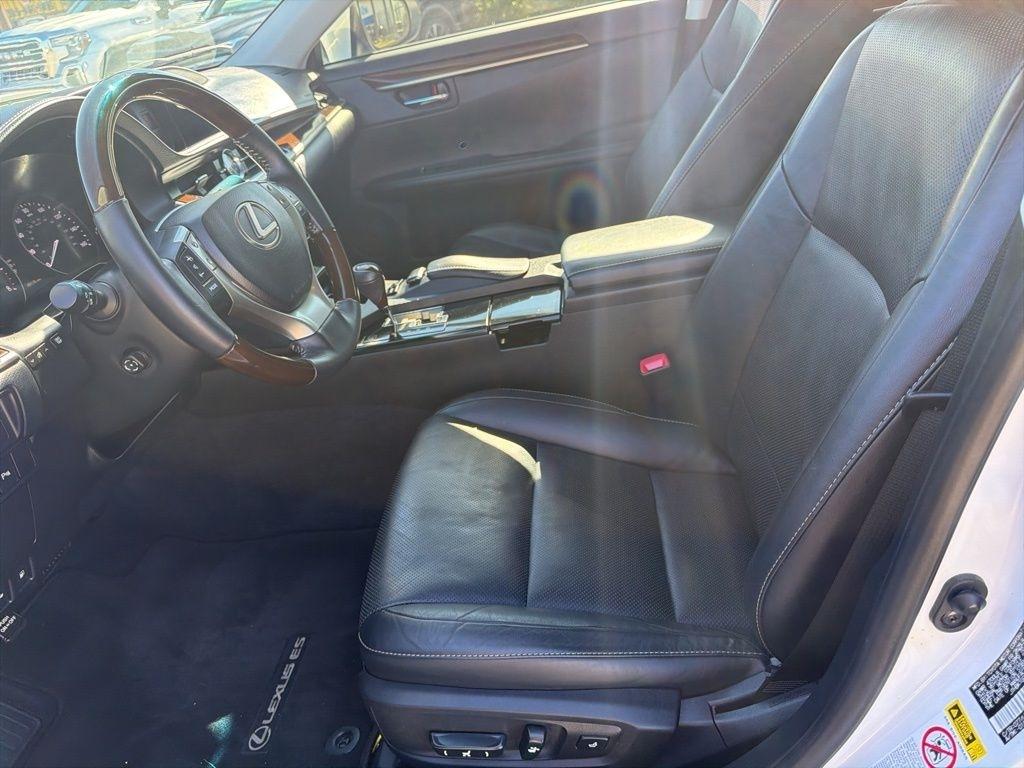 Lexus ES 350 Sedan 2014