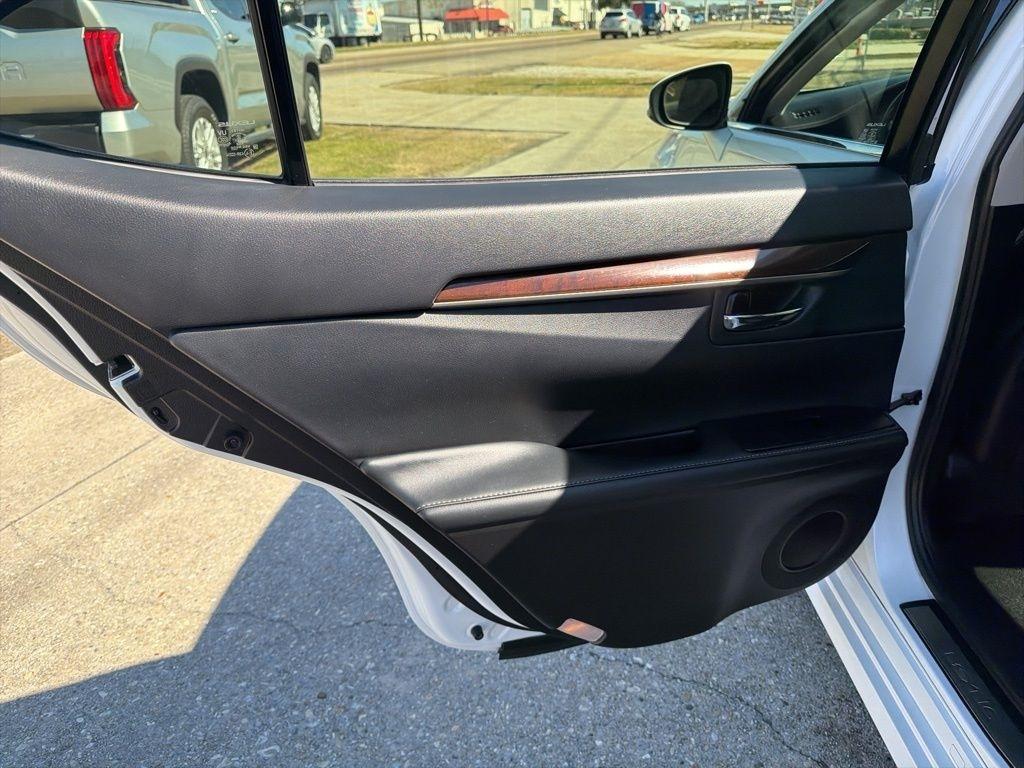 Lexus ES 350 Sedan 2014