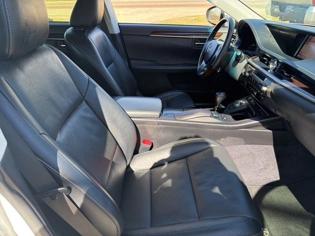 Lexus ES 350 Sedan 2014