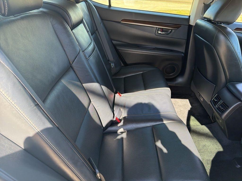 Lexus ES 350 Sedan 2014