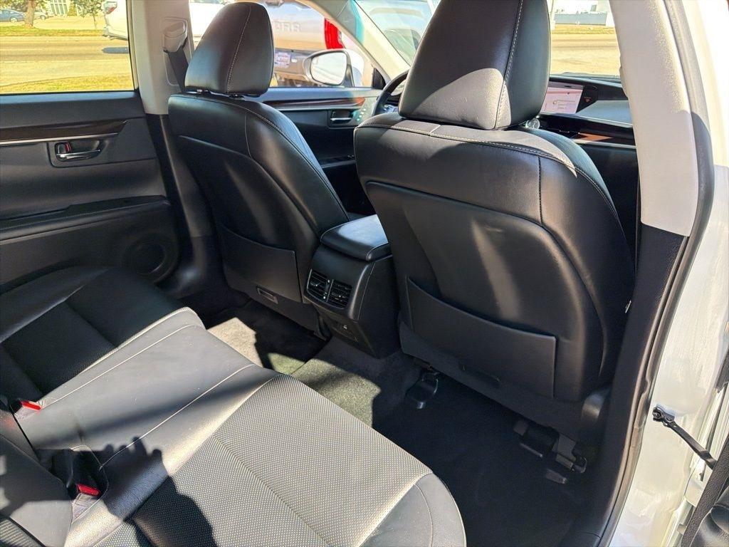 Lexus ES 350 Sedan 2014