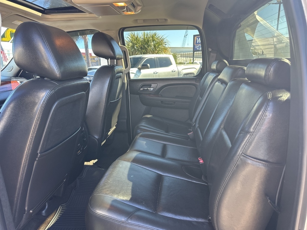 Chevrolet Avalanche LTZ 4WD 2012