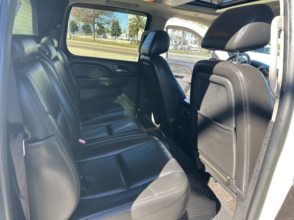 Chevrolet Avalanche LTZ 4WD 2012