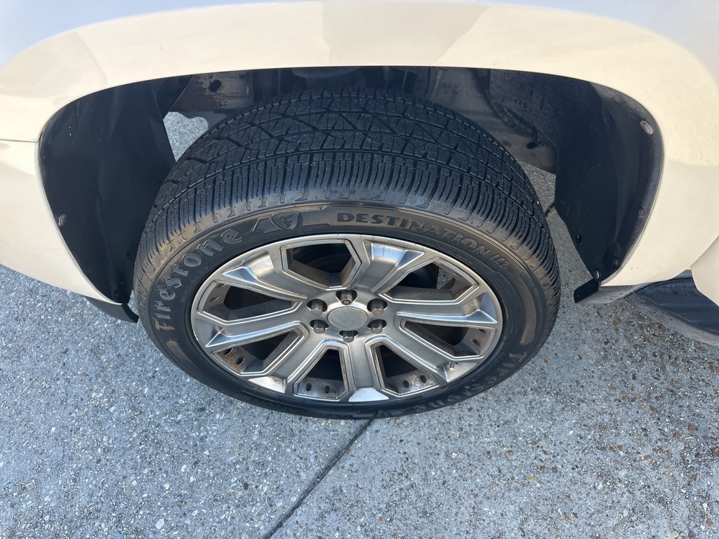 Chevrolet Avalanche LTZ 4WD 2012