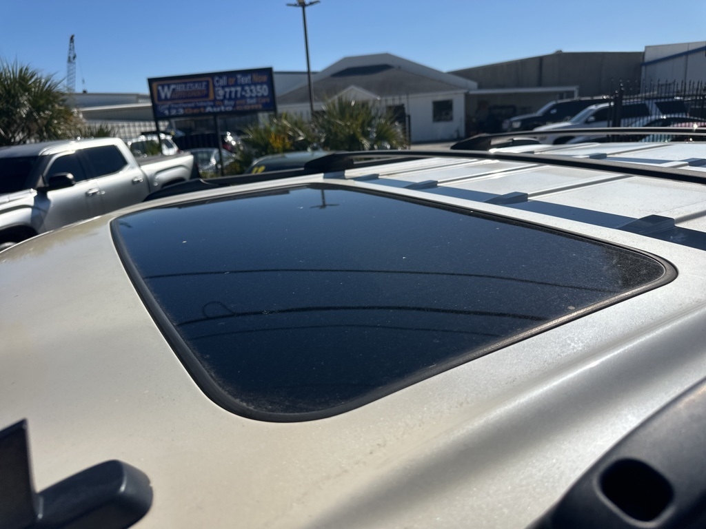 Chevrolet Avalanche LTZ 4WD 2012