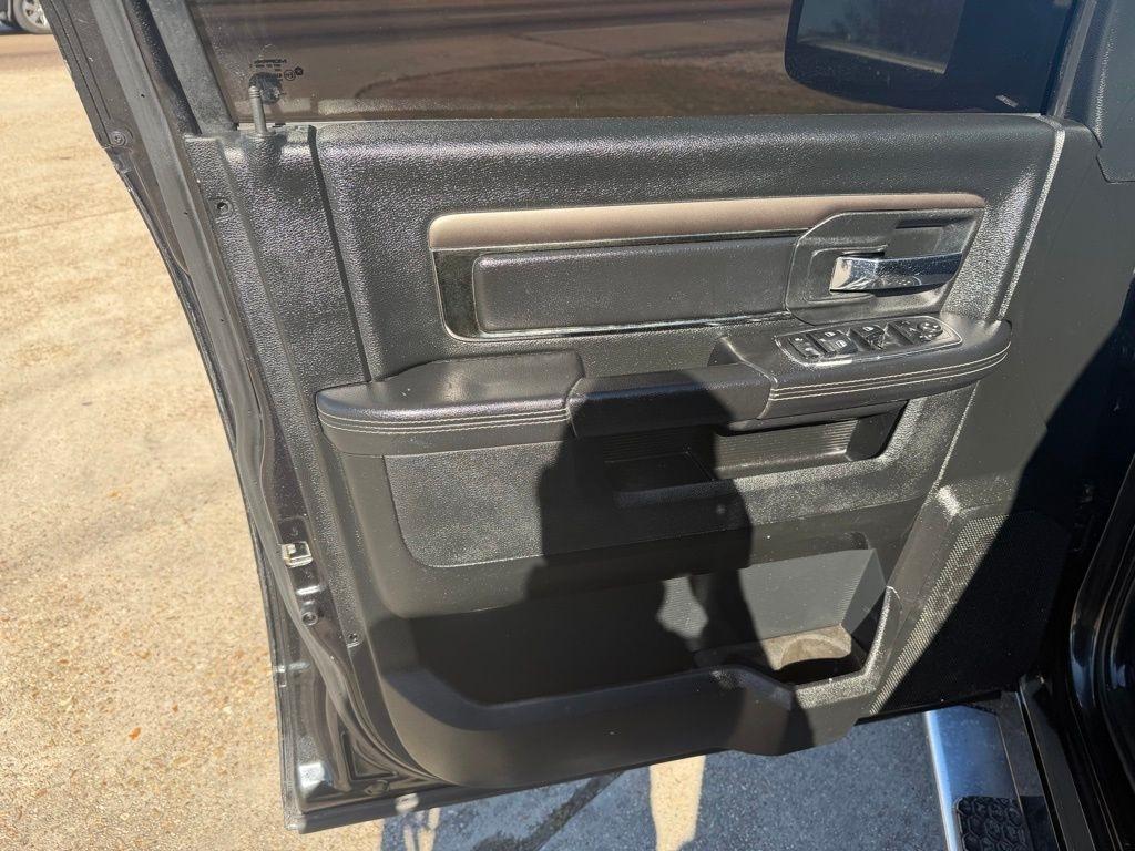 RAM 1500 Sport Crew Cab SWB 2WD 2017