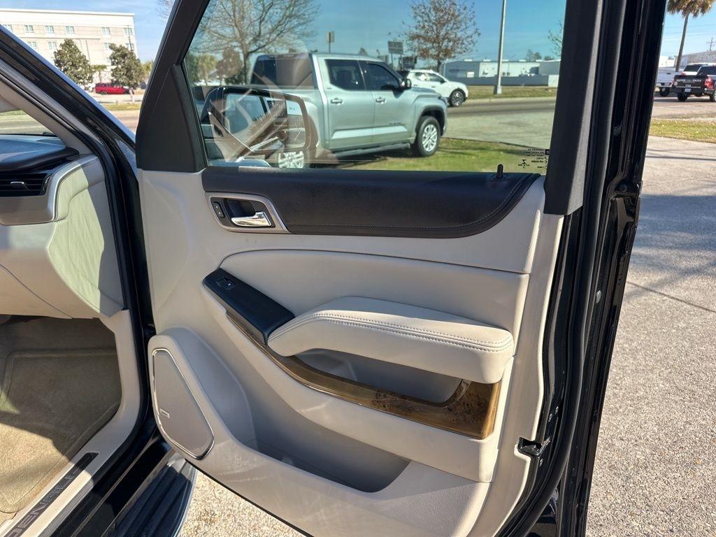 GMC Yukon Denali 4WD 2016