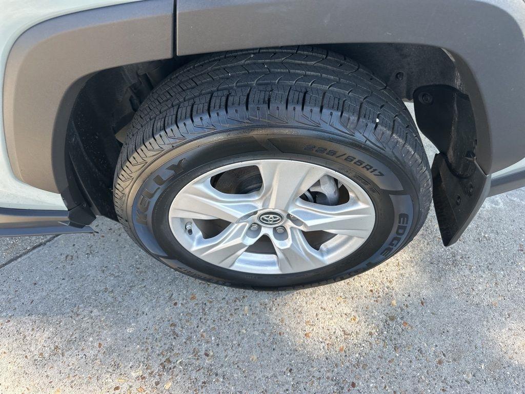 Toyota RAV4 XLE 2019