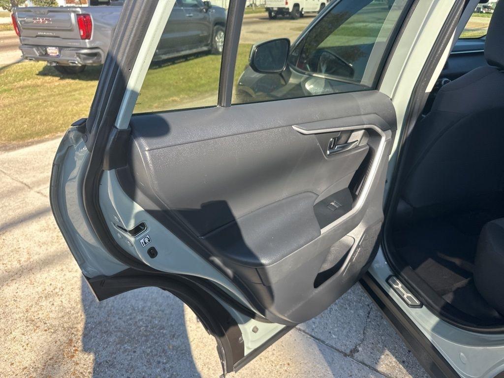 Toyota RAV4 XLE 2019