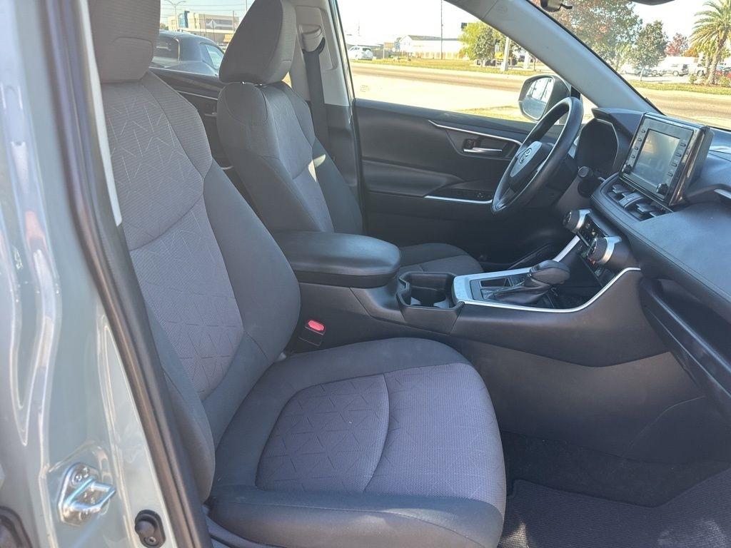 Toyota RAV4 XLE 2019