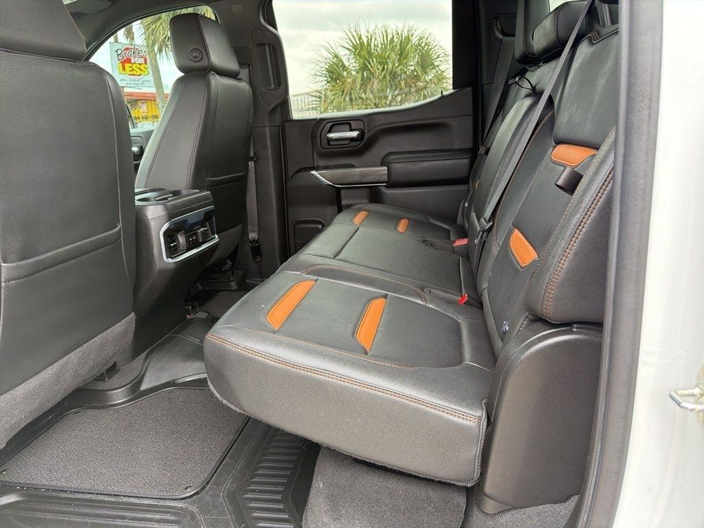 GMC Sierra 1500 Limited AT4 Crew Cab Long Box 4WD 2022