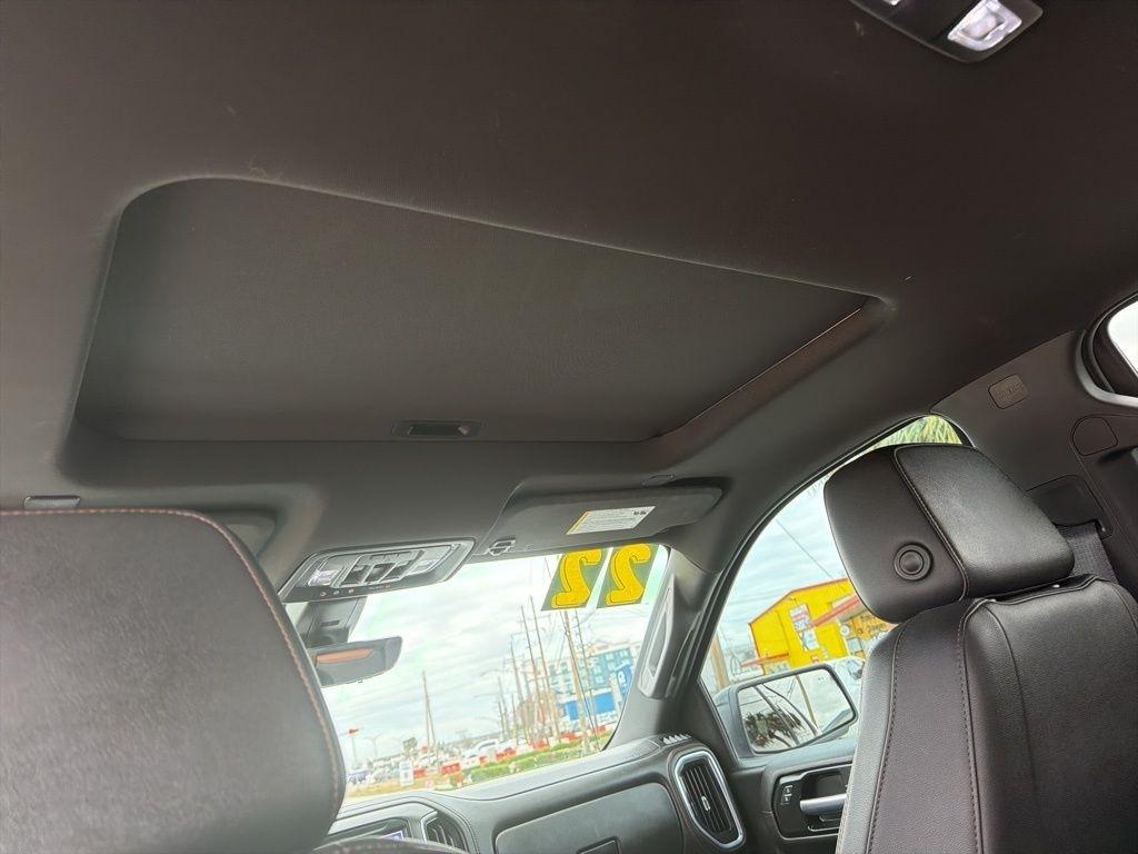 GMC Sierra 1500 Limited AT4 Crew Cab Long Box 4WD 2022