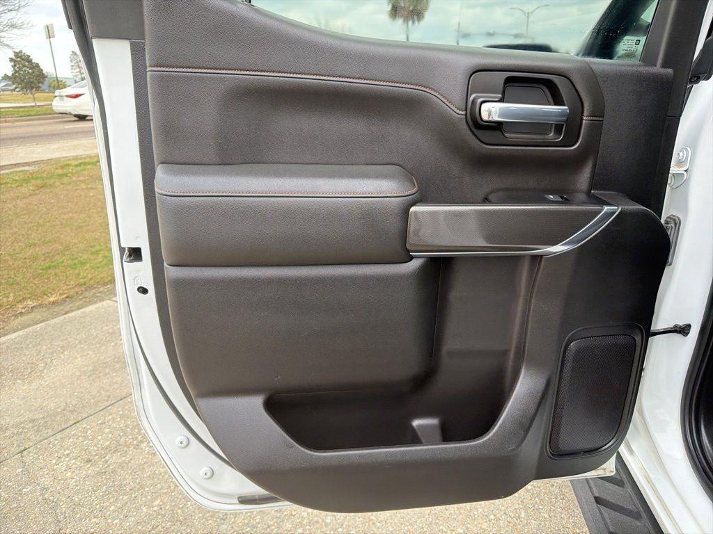 GMC Sierra 1500 Limited AT4 Crew Cab Long Box 4WD 2022