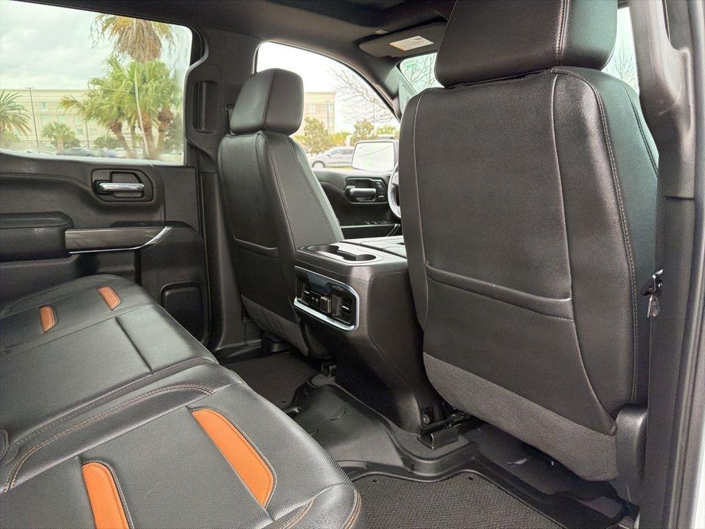 GMC Sierra 1500 Limited AT4 Crew Cab Long Box 4WD 2022