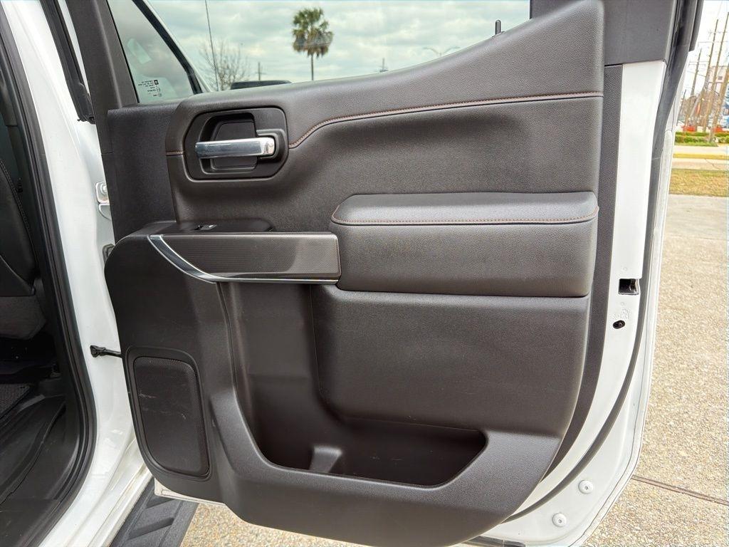 GMC Sierra 1500 Limited AT4 Crew Cab Long Box 4WD 2022