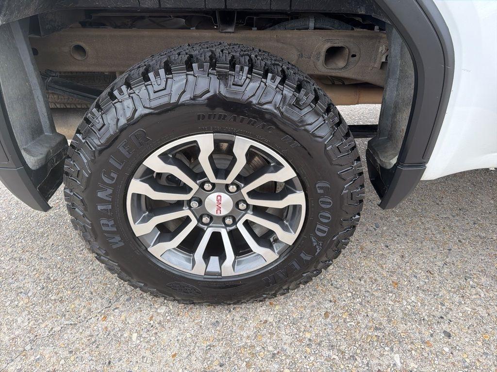 GMC Sierra 1500 Limited AT4 Crew Cab Long Box 4WD 2022