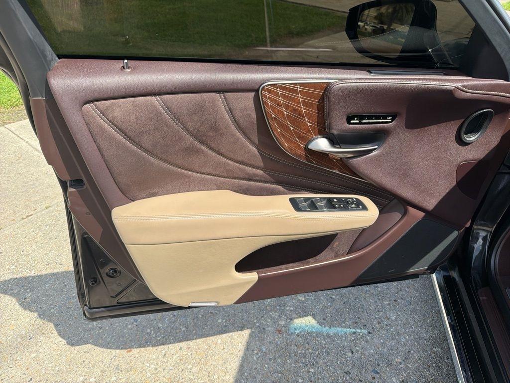 2020 Lexus LS Base - Photo 12
