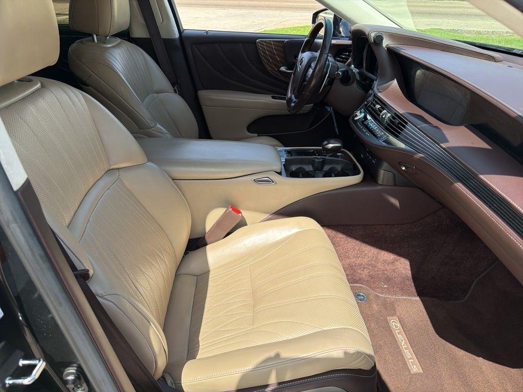 2020 Lexus LS Base - Photo 15