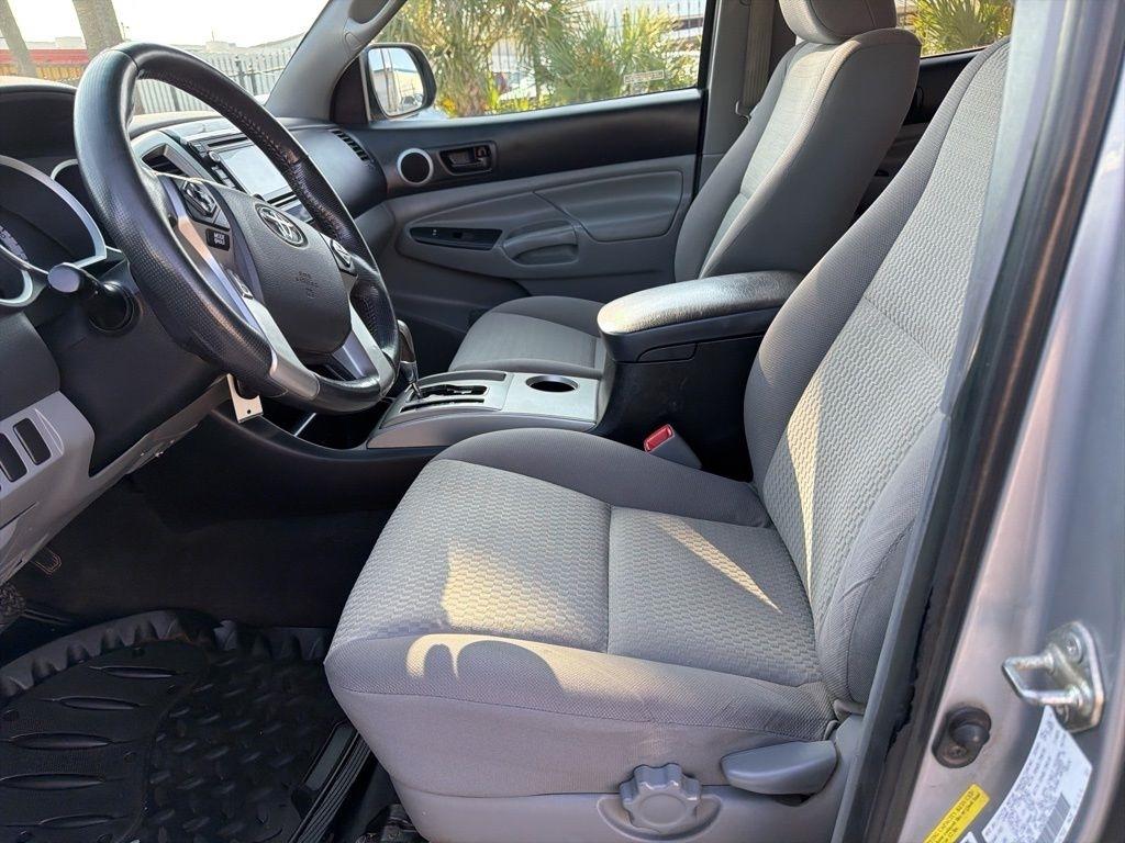 Toyota Tacoma PreRunner Double Cab V6 5AT 2WD 2015