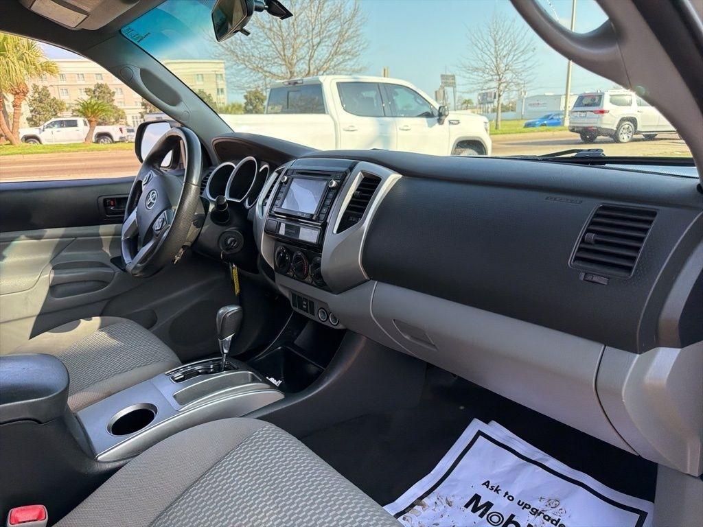 Toyota Tacoma PreRunner Double Cab V6 5AT 2WD 2015