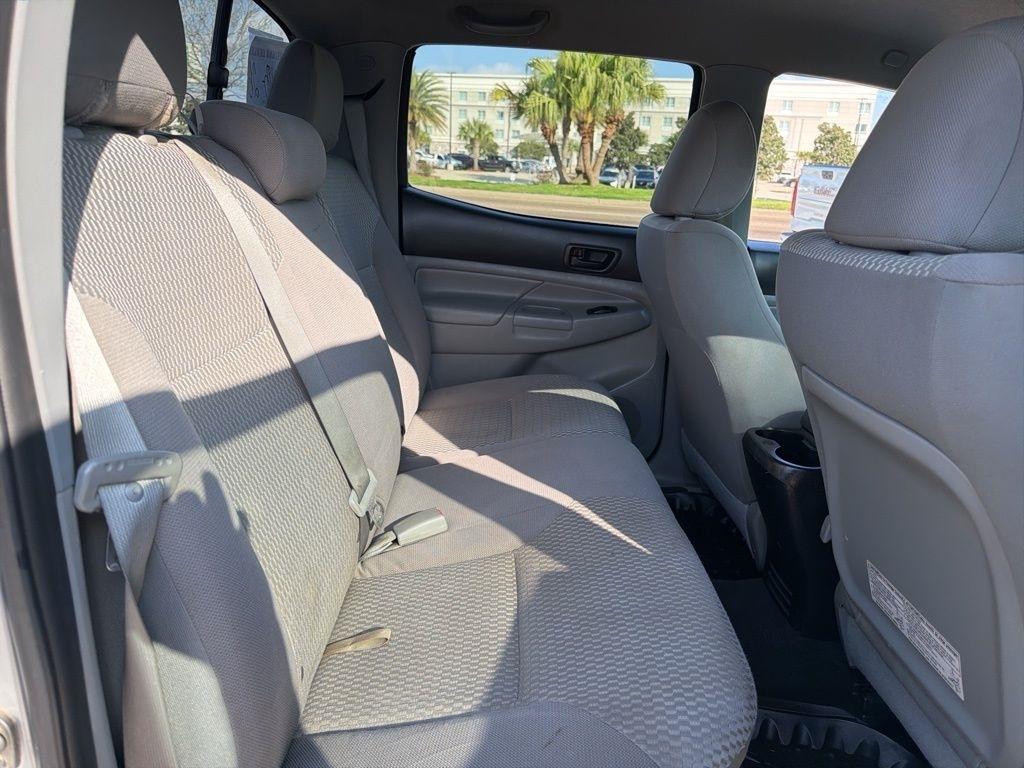 Toyota Tacoma PreRunner Double Cab V6 5AT 2WD 2015