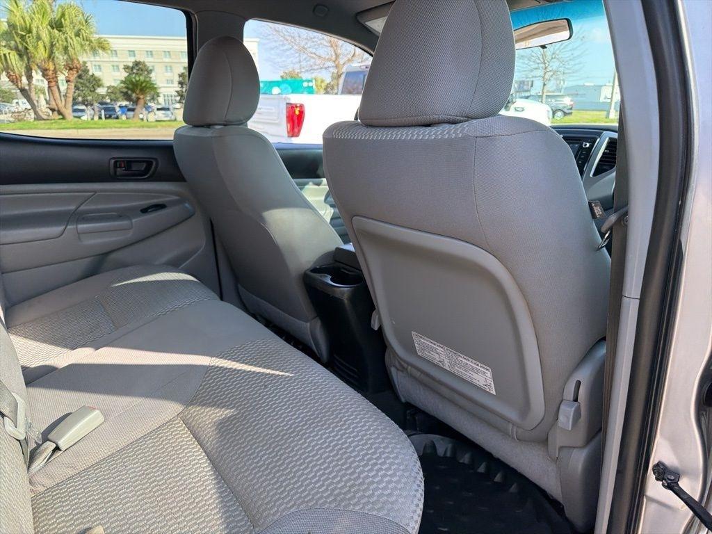 Toyota Tacoma PreRunner Double Cab V6 5AT 2WD 2015