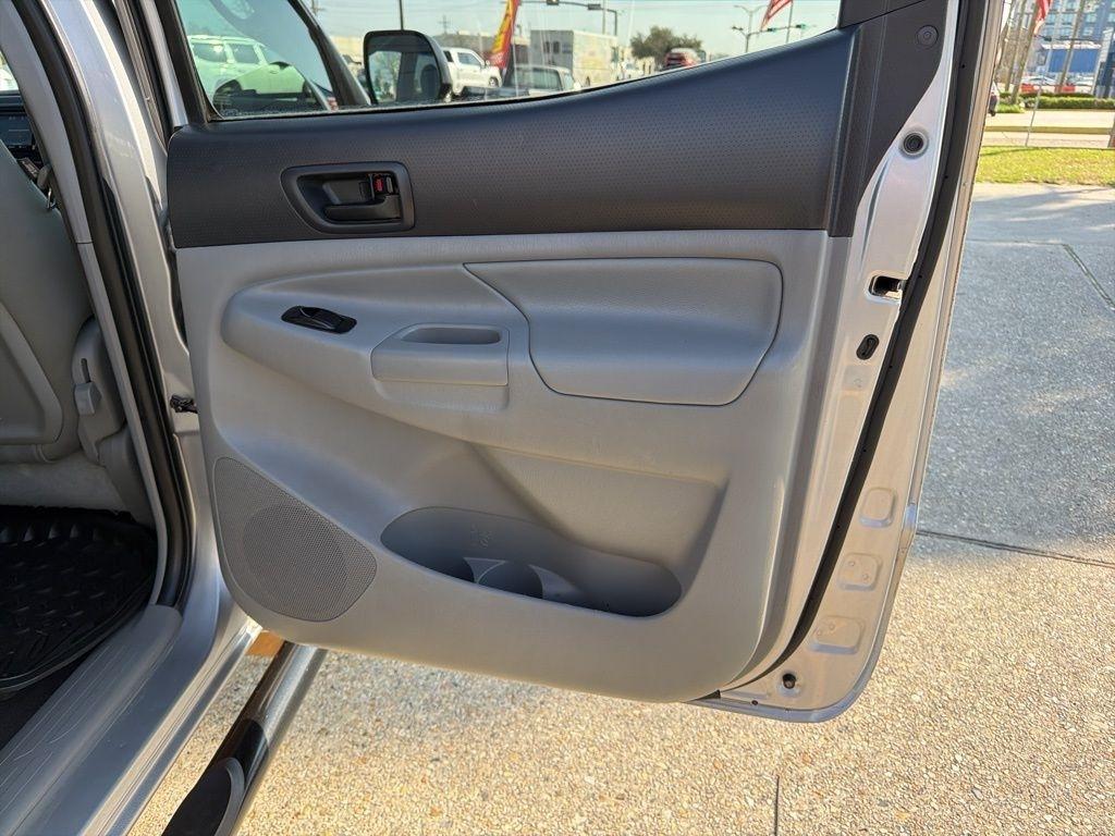 Toyota Tacoma PreRunner Double Cab V6 5AT 2WD 2015