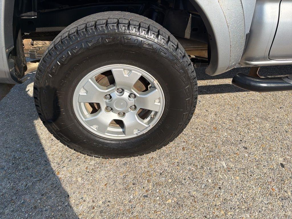 Toyota Tacoma PreRunner Double Cab V6 5AT 2WD 2015