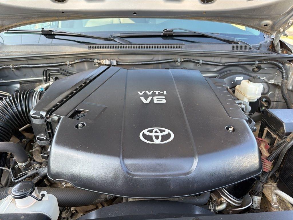 Toyota Tacoma PreRunner Double Cab V6 5AT 2WD 2015