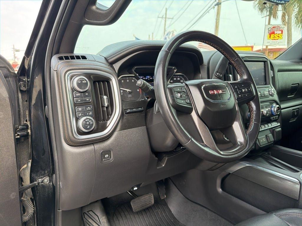 GMC Sierra 1500 AT4 Crew Cab 4WD 2021