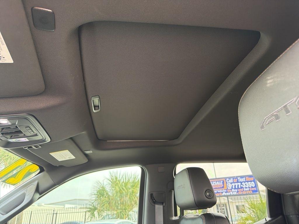 GMC Sierra 1500 AT4 Crew Cab 4WD 2021