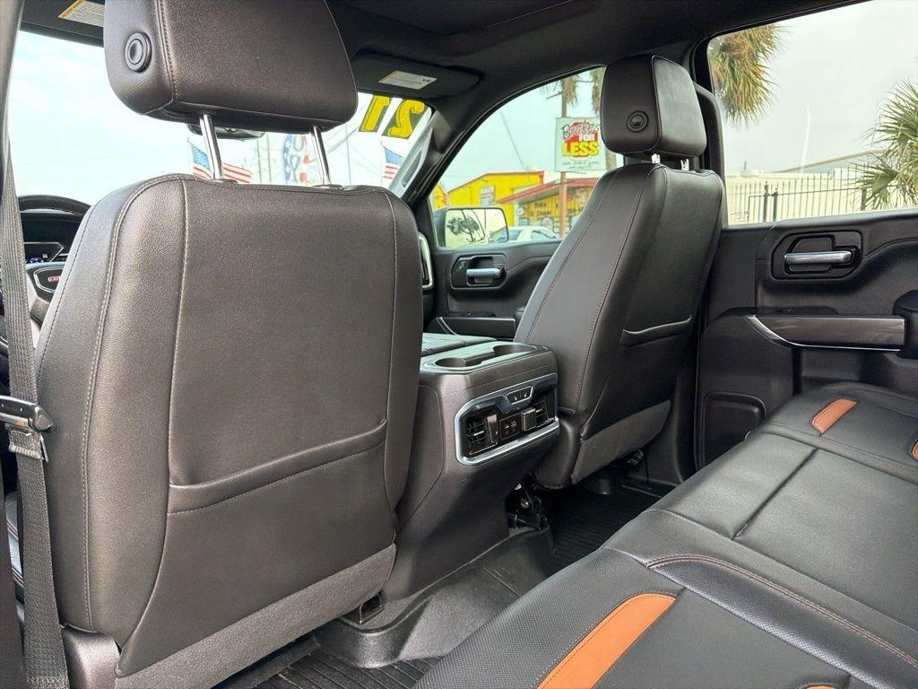 GMC Sierra 1500 AT4 Crew Cab 4WD 2021