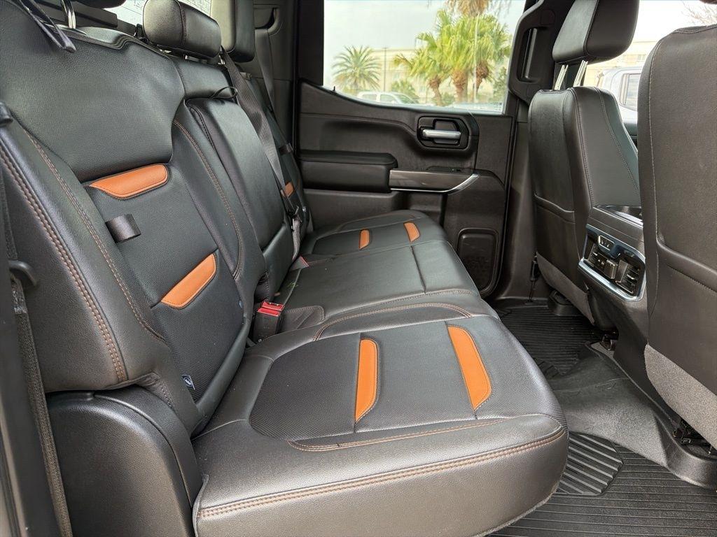 GMC Sierra 1500 AT4 Crew Cab 4WD 2021