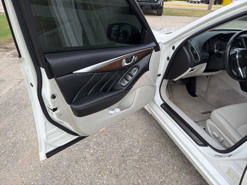 Infiniti Q50 3.0t LUXE 2018