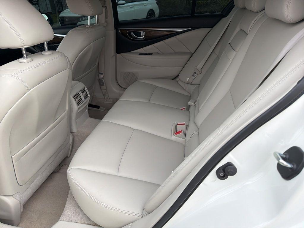 Infiniti Q50 3.0t LUXE 2018