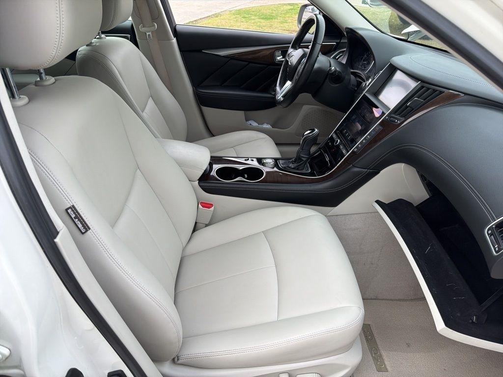 Infiniti Q50 3.0t LUXE 2018