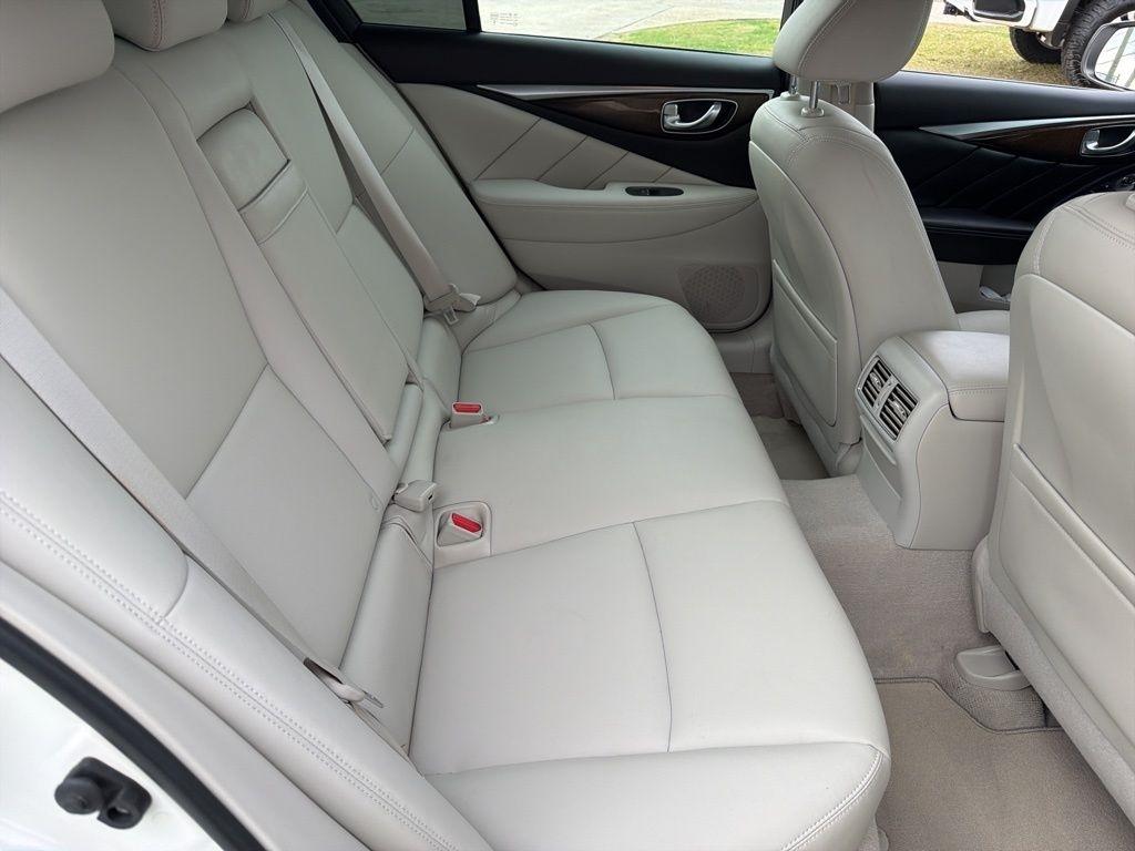 Infiniti Q50 3.0t LUXE 2018