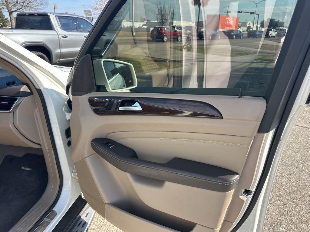 Mercedes-Benz M-Class ML350 4MATIC 2012