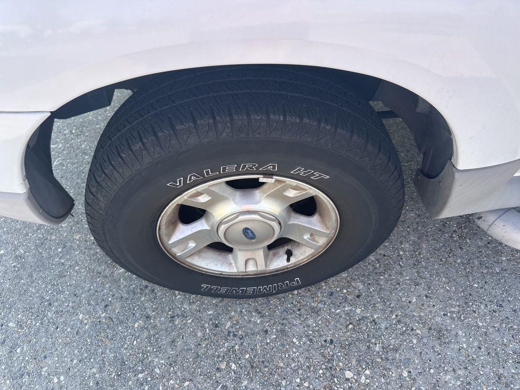 Ford Explorer Sport Trac 2WD 2001