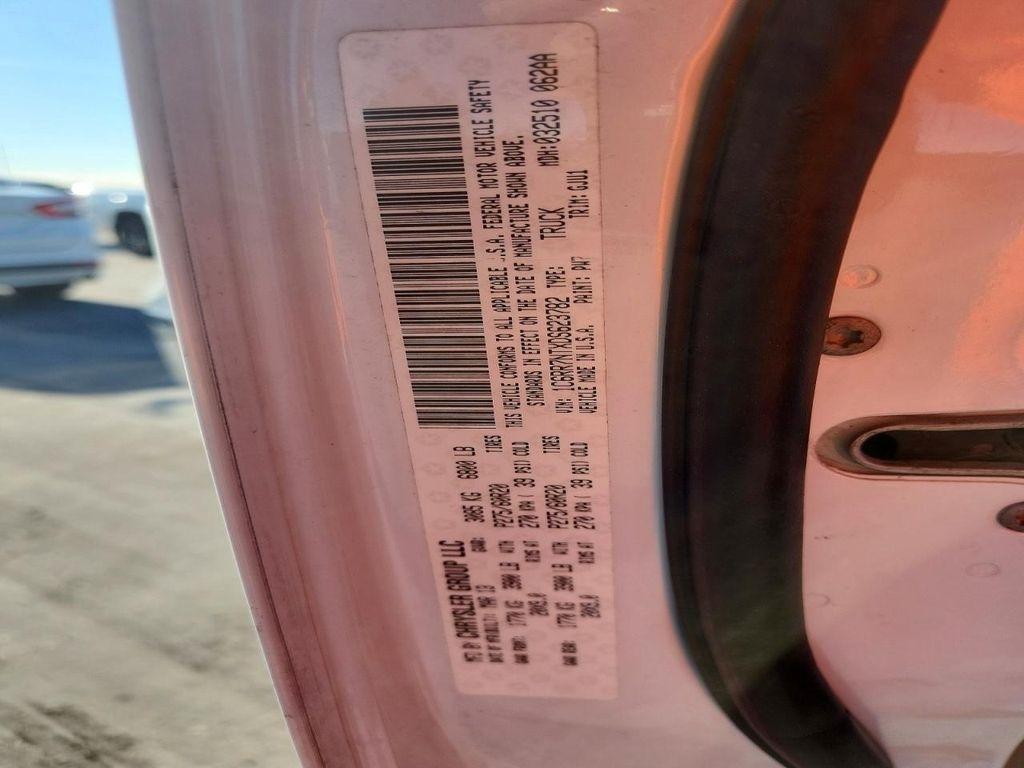 RAM 1500 Laramie Crew Cab SWB 4WD 2013