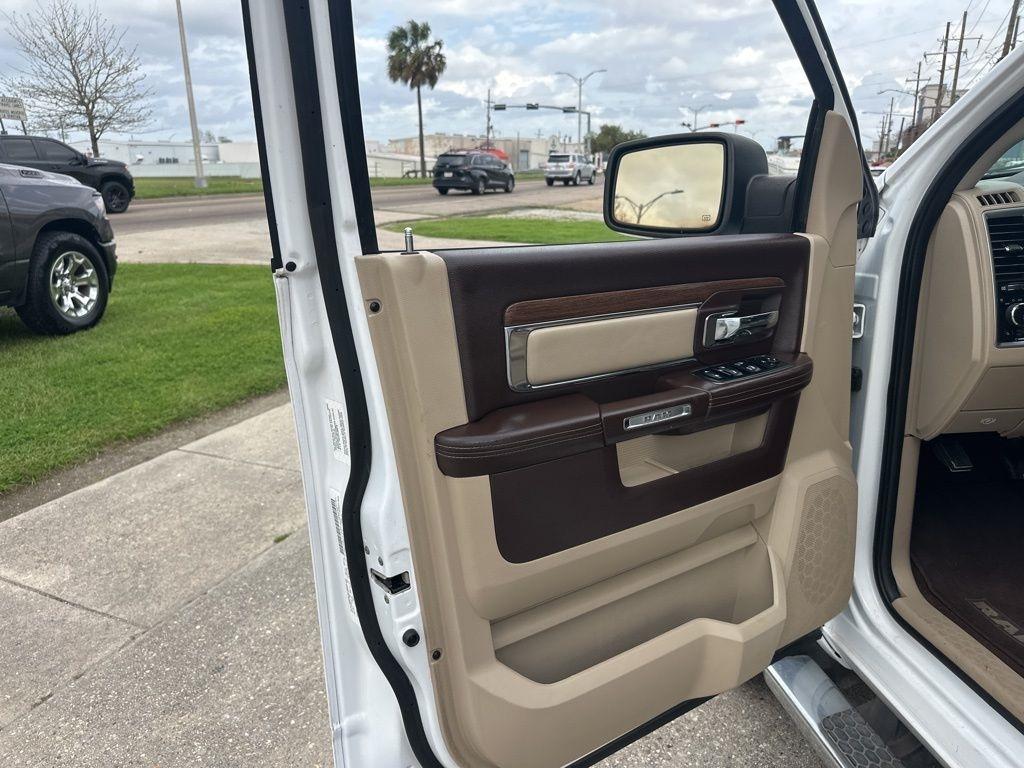 RAM 1500 Laramie Crew Cab SWB 4WD 2013