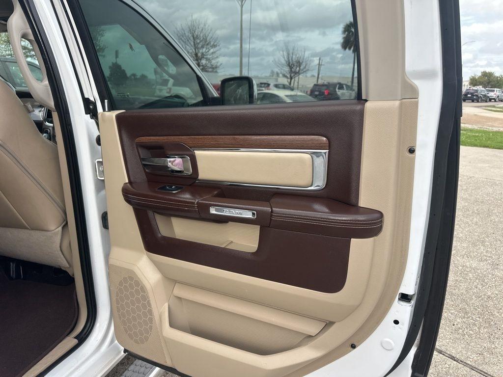 RAM 1500 Laramie Crew Cab SWB 4WD 2013