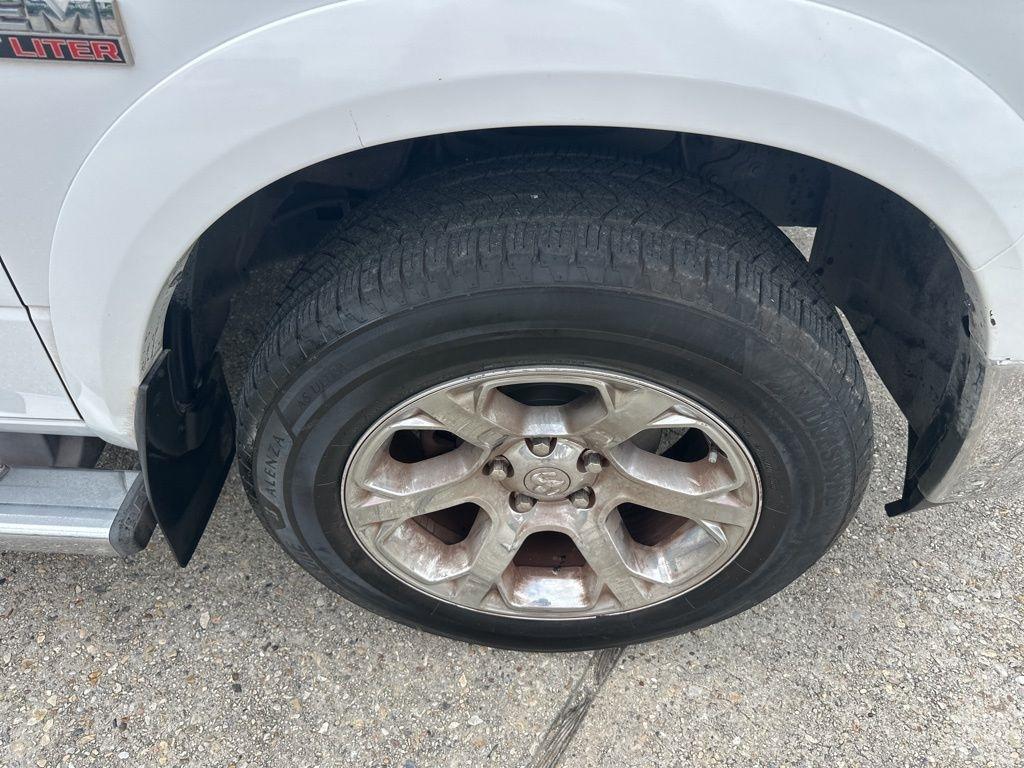 RAM 1500 Laramie Crew Cab SWB 4WD 2013