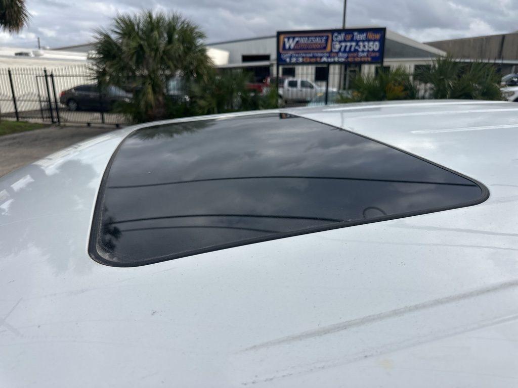 RAM 1500 Laramie Crew Cab SWB 4WD 2013