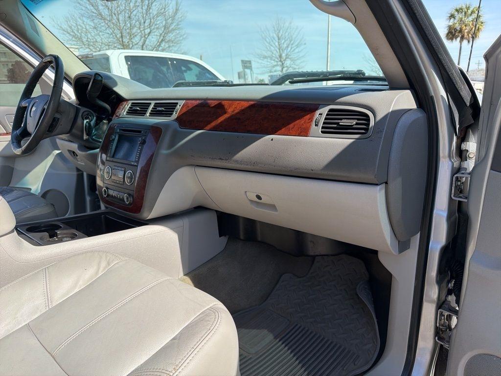 Chevrolet Silverado 1500 LTZ Crew Cab 4WD 2011