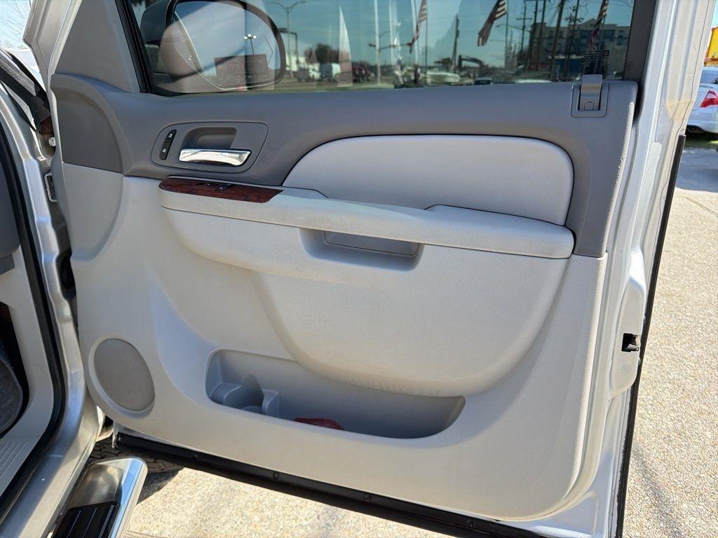 Chevrolet Silverado 1500 LTZ Crew Cab 4WD 2011