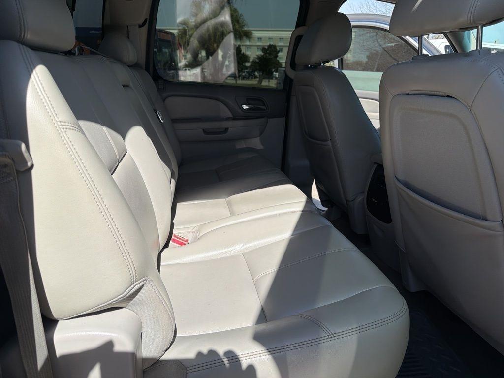 Chevrolet Silverado 1500 LTZ Crew Cab 4WD 2011